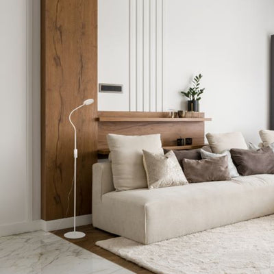 Candeeiro de pé regulável