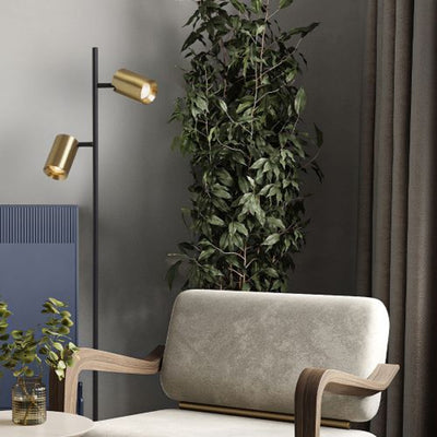 Candeeiros de pé em metal